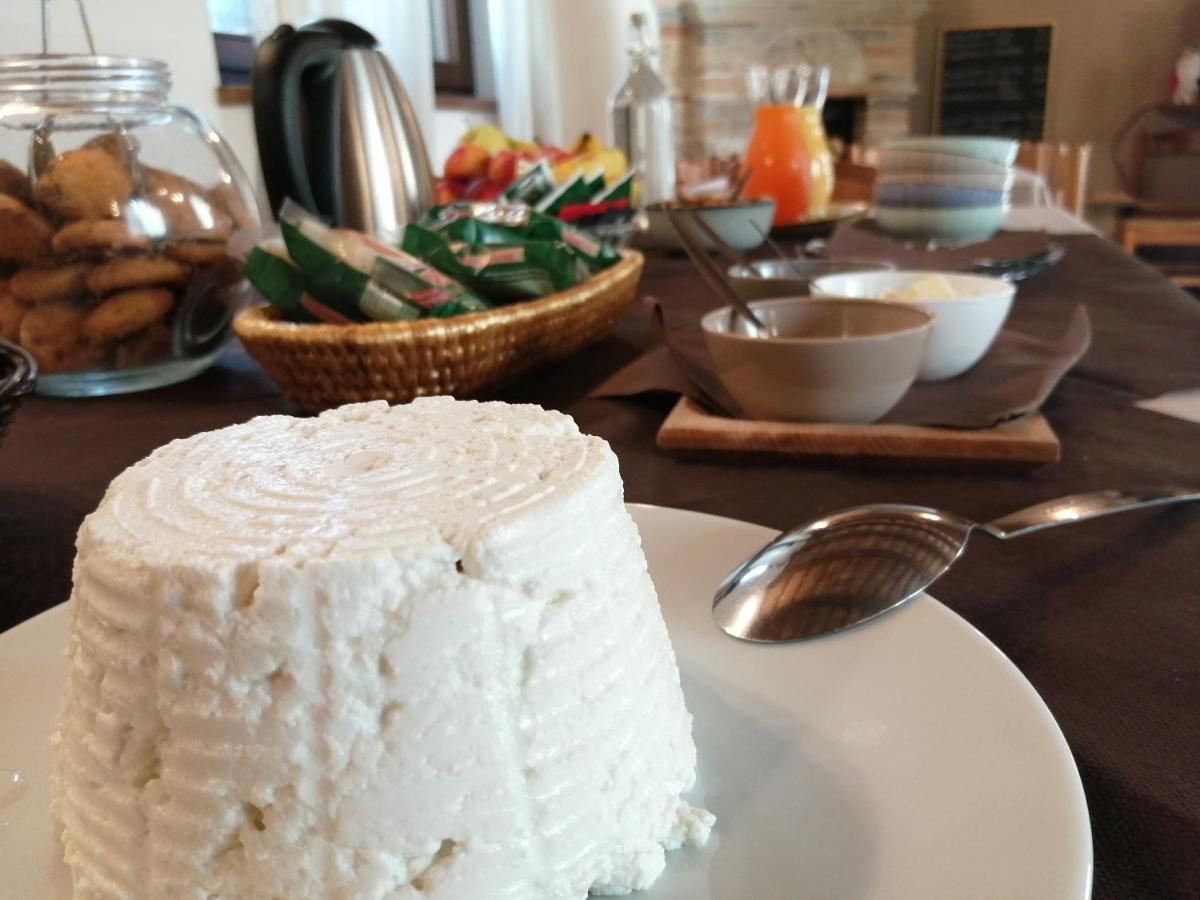 Agriturismo Nonnu Lui' Amandola Eksteriør bilde